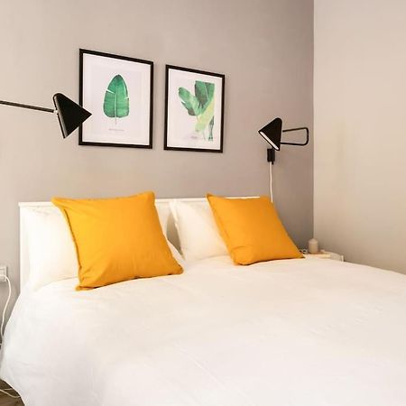 Mia Suite. Center Of 塞维利亚 外观 照片